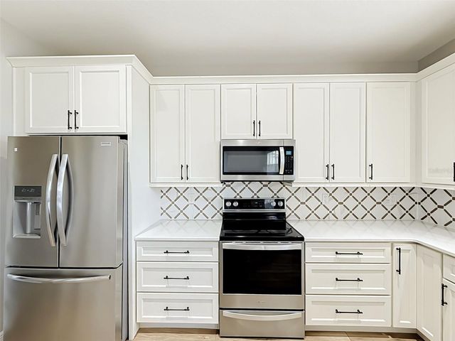 852 N JACKS LAKE ROAD, Clermont, FL 34711