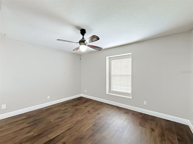 852 N JACKS LAKE ROAD, Clermont, FL 34711