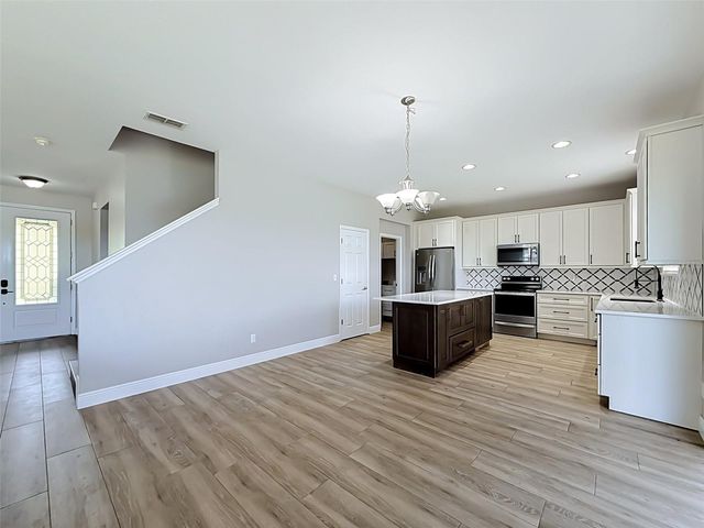 852 N JACKS LAKE ROAD, Clermont, FL 34711