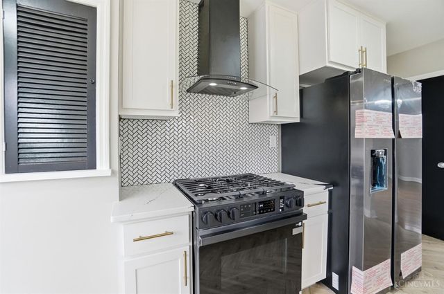 2571 Montana Avenue, Cincinnati, OH 45211