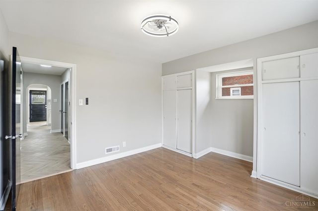 2571 Montana Avenue, Cincinnati, OH 45211