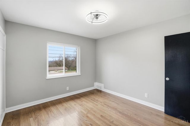 2571 Montana Avenue, Cincinnati, OH 45211