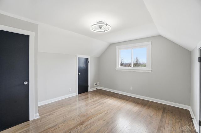 2571 Montana Avenue, Cincinnati, OH 45211