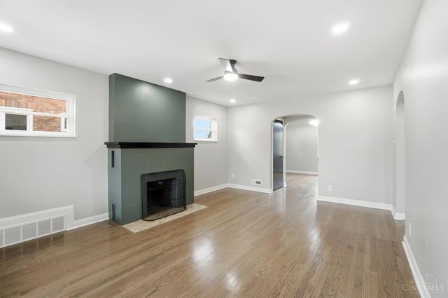 2571 Montana Avenue, Cincinnati, OH 45211