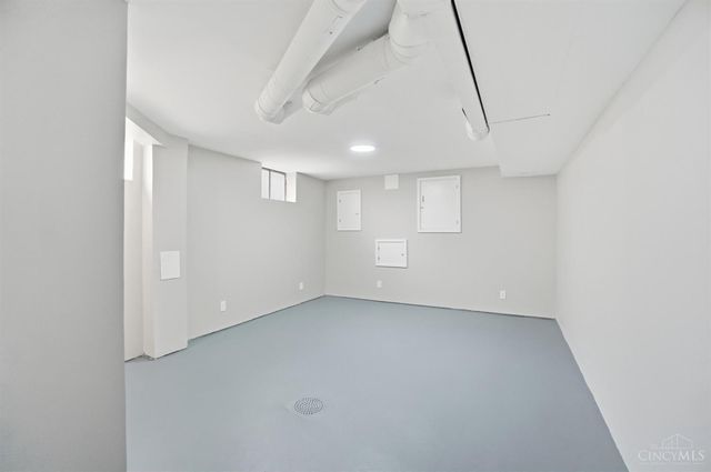 2571 Montana Avenue, Cincinnati, OH 45211