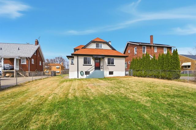 2571 Montana Avenue, Cincinnati, OH 45211