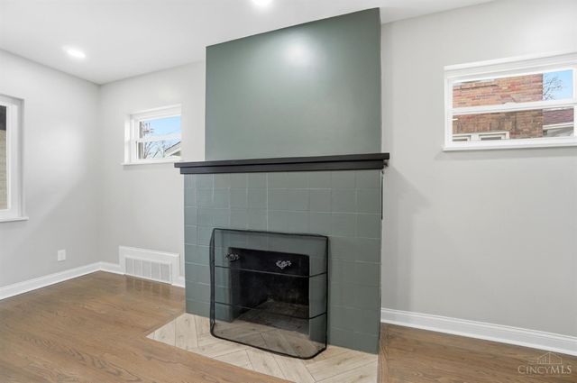 2571 Montana Avenue, Cincinnati, OH 45211