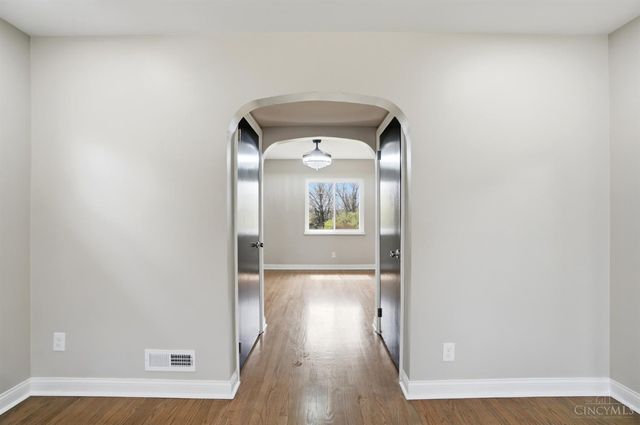 2571 Montana Avenue, Cincinnati, OH 45211