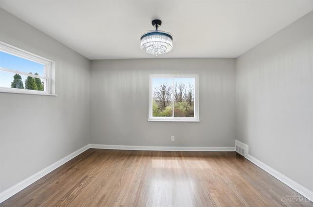 2571 Montana Avenue, Cincinnati, OH 45211