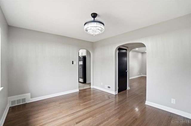 2571 Montana Avenue, Cincinnati, OH 45211