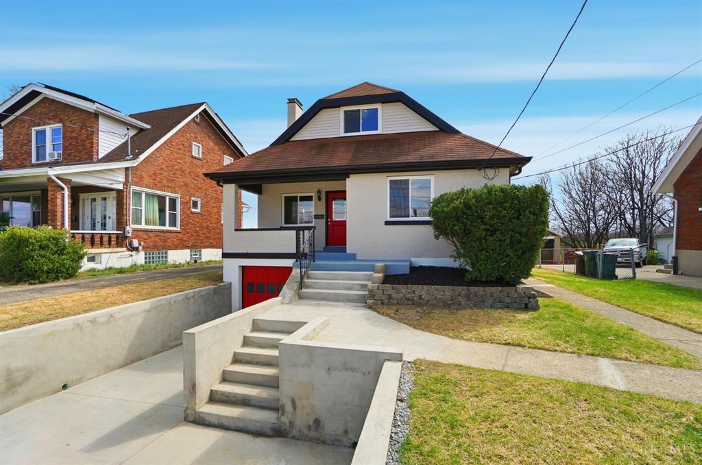 2571 Montana Avenue, Cincinnati, OH 45211