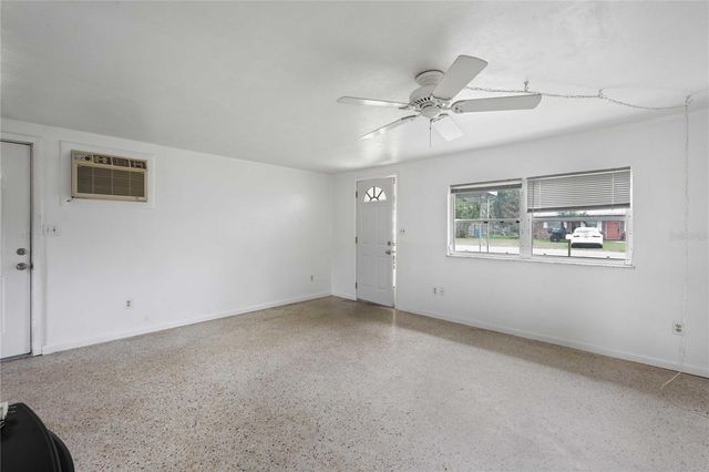 6035 10TH STREET, Zephyrhills, FL 33542