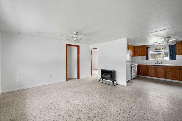 6035 10TH STREET, Zephyrhills, FL 33542