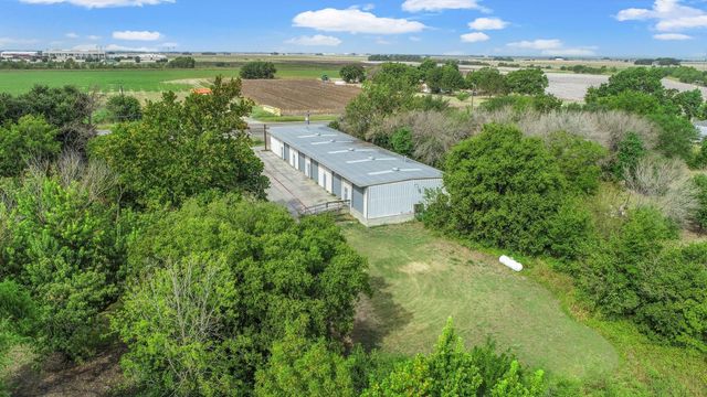 2901 S Hwy 95 Highway, Taylor, TX 76574