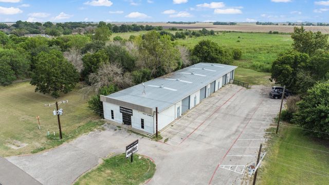 2901 S Hwy 95 Highway, Taylor, TX 76574