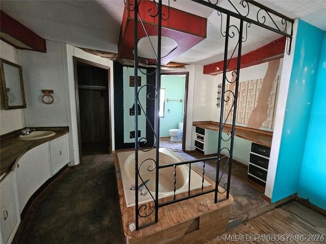 1239 E Old Keystone Road, Cleveland, OK 74020