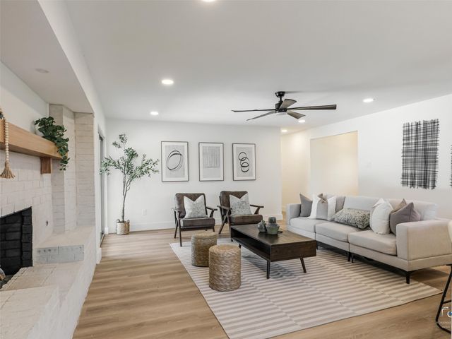 316 Amherst Avenue, Richardson, TX 75081
