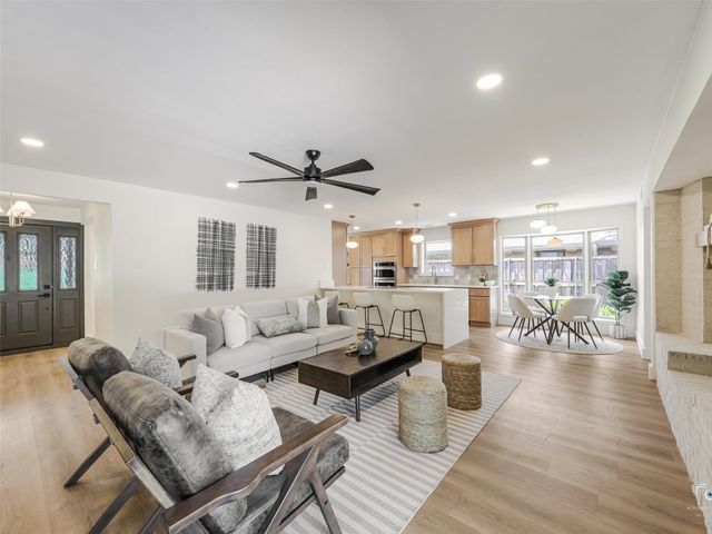 316 Amherst Avenue, Richardson, TX 75081