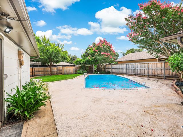 316 Amherst Avenue, Richardson, TX 75081