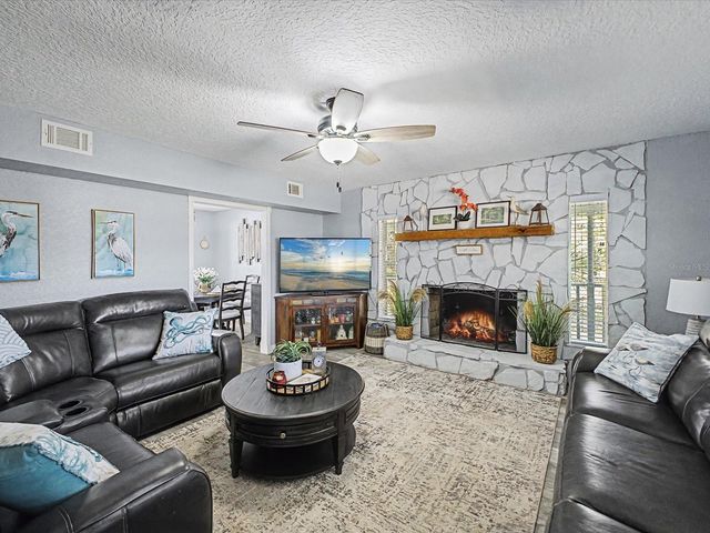 24420 LANARK ROAD, Brooksville, FL 34601