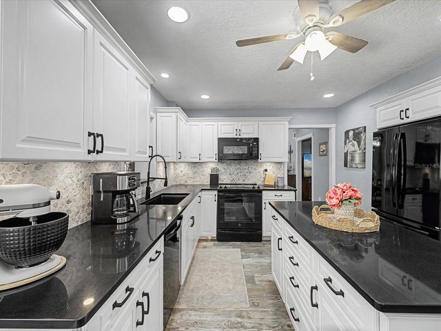 24420 LANARK ROAD, Brooksville, FL 34601