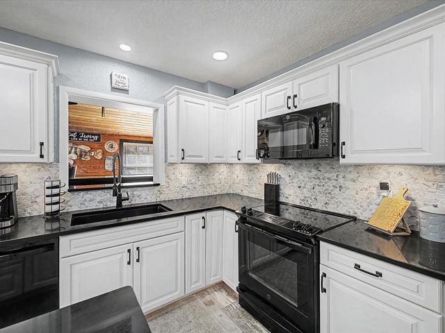 24420 LANARK ROAD, Brooksville, FL 34601