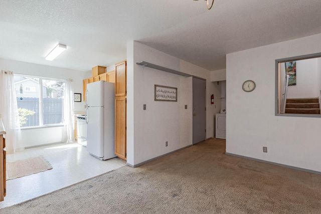 11 Fresa Place, Salinas, CA 93905