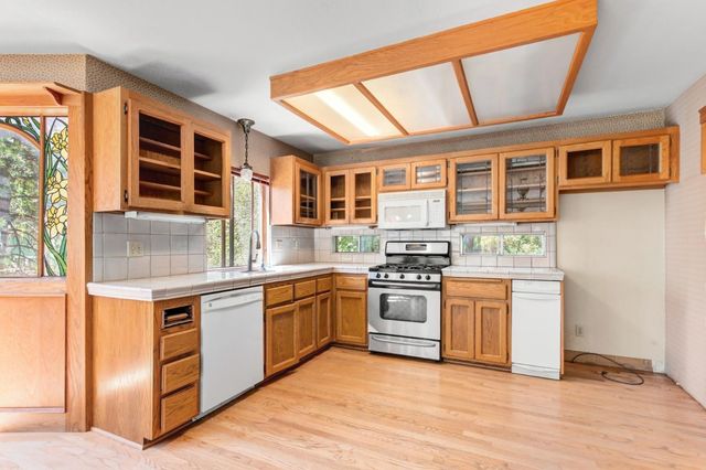 14975 Deerwood Pl, Grass Valley, CA 95949