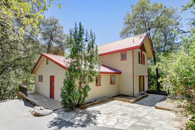 14975 Deerwood Pl, Grass Valley, CA 95949