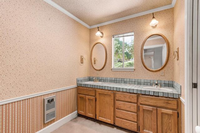 14975 Deerwood Pl, Grass Valley, CA 95949