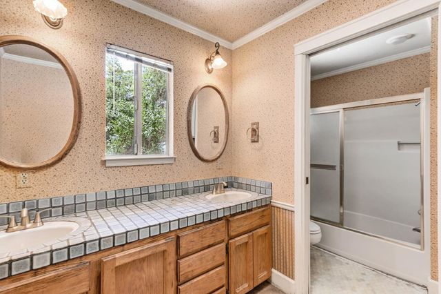 14975 Deerwood Pl, Grass Valley, CA 95949