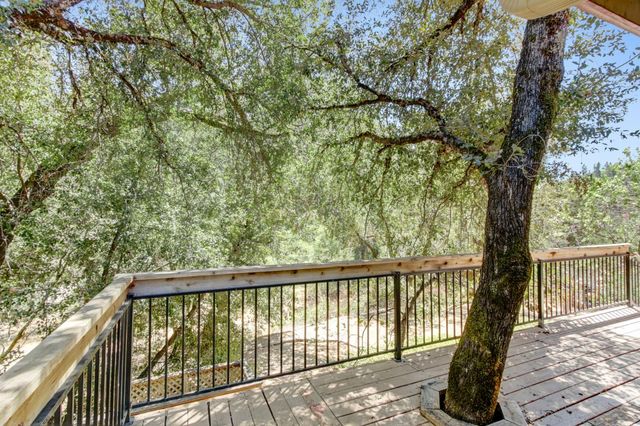 14975 Deerwood Pl, Grass Valley, CA 95949
