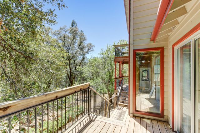 14975 Deerwood Pl, Grass Valley, CA 95949
