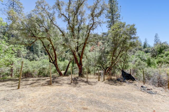 14975 Deerwood Pl, Grass Valley, CA 95949