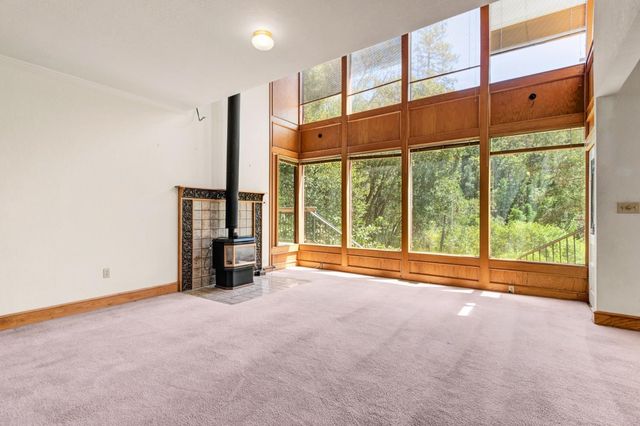 14975 Deerwood Pl, Grass Valley, CA 95949