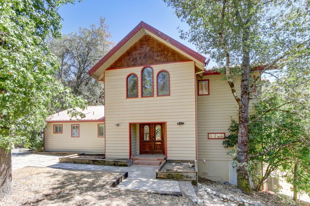 14975 Deerwood Pl, Grass Valley, CA 95949
