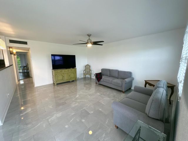 196 Tuscany C Lane, Delray Beach, FL 33446