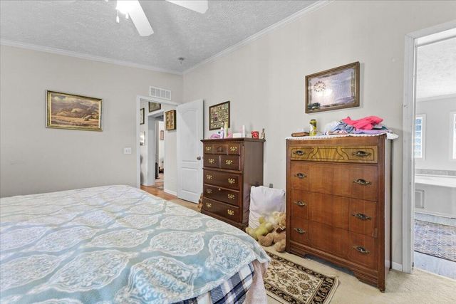 252 Maiden LN, Fincastle, VA 24090