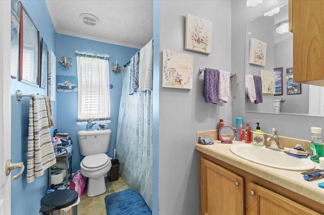 252 Maiden LN, Fincastle, VA 24090
