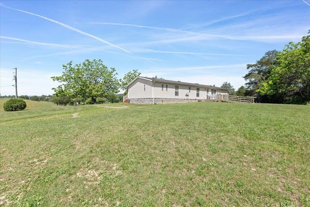 252 Maiden LN, Fincastle, VA 24090