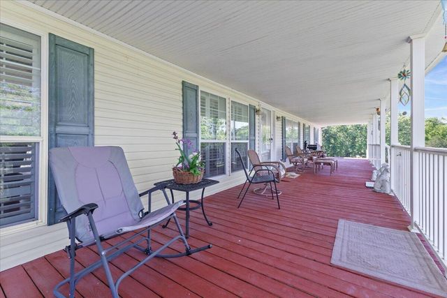 252 Maiden LN, Fincastle, VA 24090