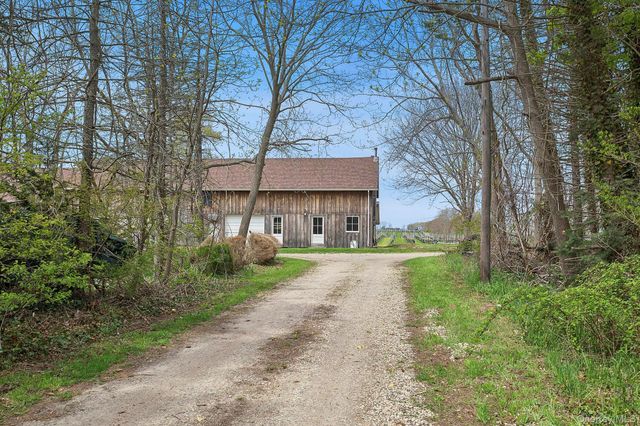 37025 Main Road, Cutchogue, NY 11935