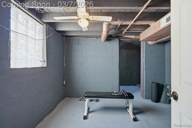 258 Spruce Street, Wyandotte, MI 48192