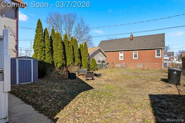 258 Spruce Street, Wyandotte, MI 48192