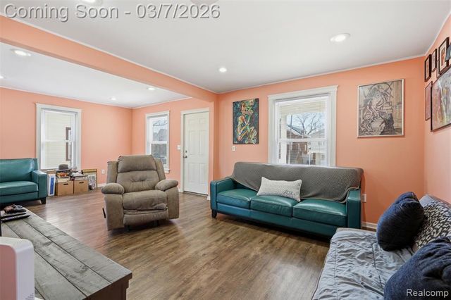 258 Spruce Street, Wyandotte, MI 48192