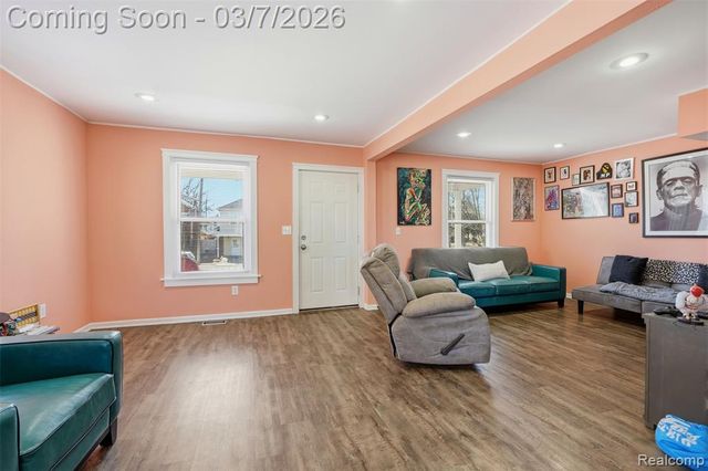 258 Spruce Street, Wyandotte, MI 48192