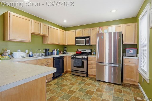 258 Spruce Street, Wyandotte, MI 48192