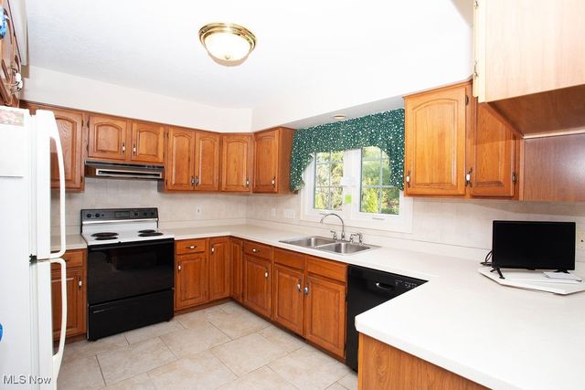 7729 Amberwood Trail, Boardman, OH 44512