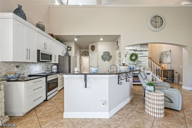 11398 Lake Cypress LOOP, Fort Myers, FL 33913