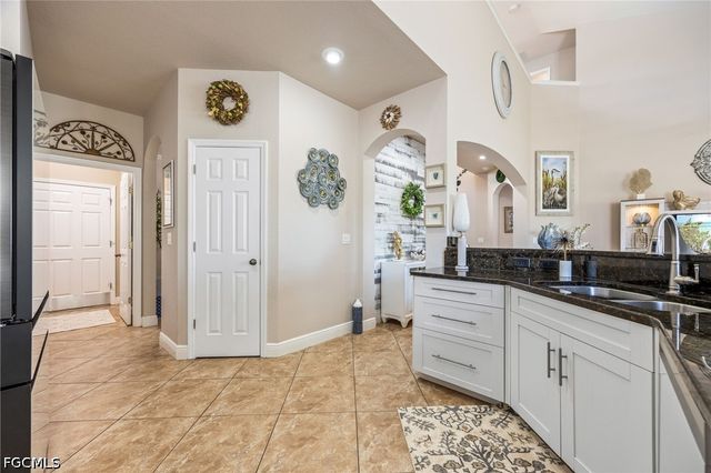 11398 Lake Cypress LOOP, Fort Myers, FL 33913